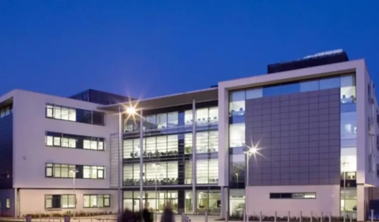 Exterior of Broxbourne campus at night